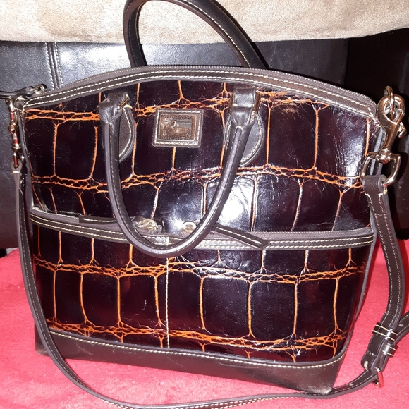 Handbag - Picture 3 of 9